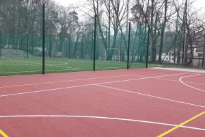 Boiska - o nawierzchni poliuretanowej