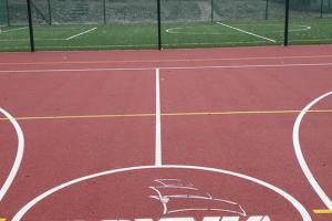 Boiska - o nawierzchni poliuretanowej