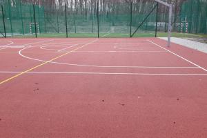 Boiska - o nawierzchni poliuretanowej