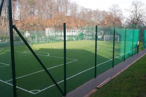 Boiska - trawa sztuczna