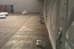 Zielone dachy i boiska na dachach