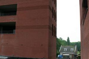 Zielone dachy i boiska na dachach