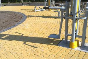 Place zabaw i siłownie zewnętrzne