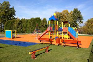 Place zabaw i siłownie na powietrzu